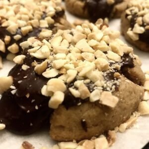KETO LOW-CARB PEANUT BUTTER COOKIES