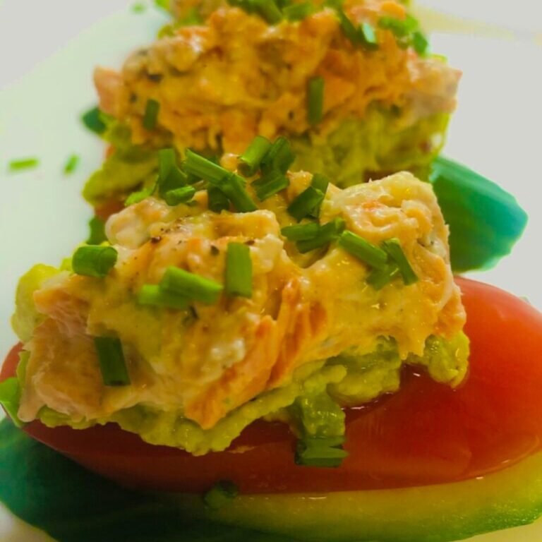 KETO LOW-CARB SALMON CANAPES