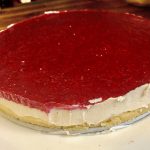 KETO NO-BAKE RASPBERRY CHEESECAKE