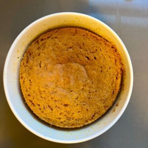 KETO 4-MINUTE MICROWAVE PUMPKIN-CAKE JUST BAKED IN THE MICROWAVE