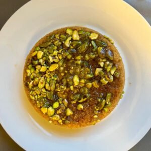 PISTACHOS AND SWEETENER FOR KETO 4-MINUTE MICROWAVE PUMPKIN-CAKE